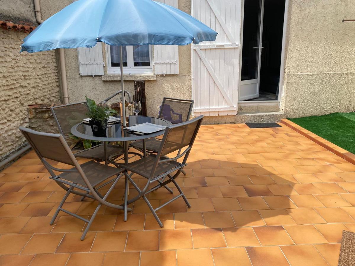 Charmante Maison Avec Cour Privative 干邑 外观 照片